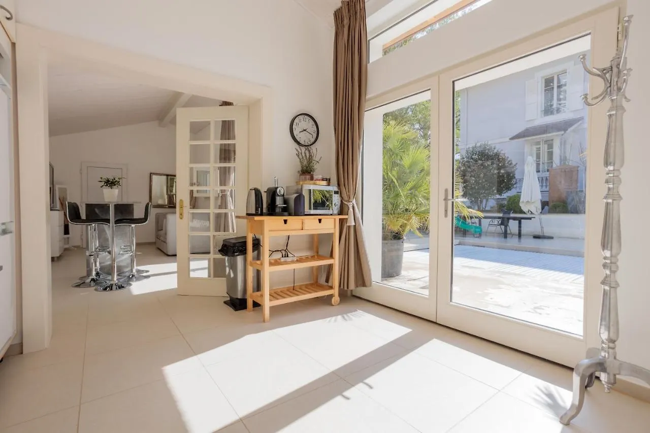 ז'נבה Residence Mont-Blanc Poolhouse שוויץ