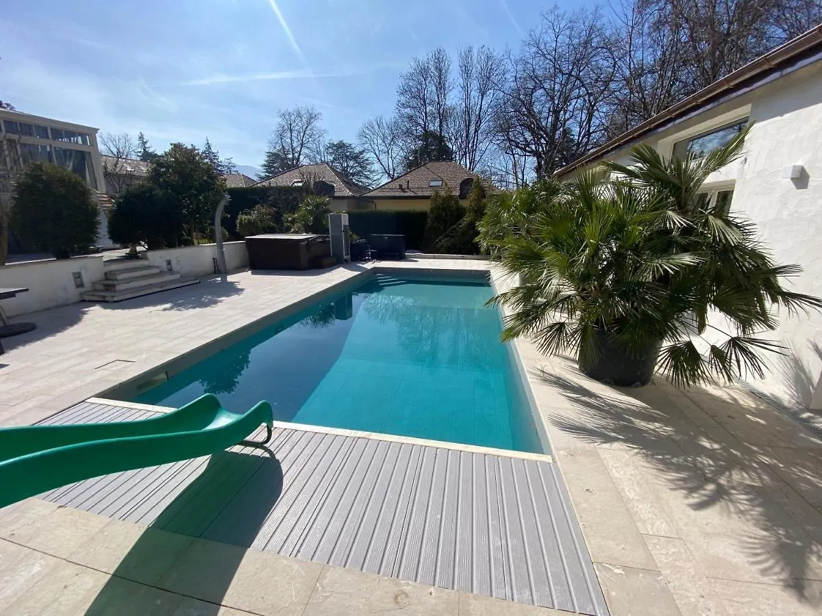 וילה ז'נבה Residence Mont-Blanc Poolhouse שוויץ